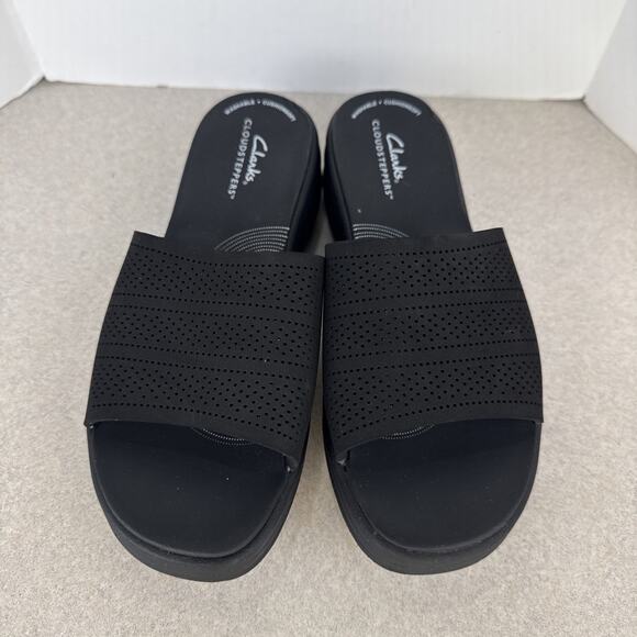 Women’s Clarks Cloud Steppers Drift Twist Black Sandals Slip On Size 7 - Picture 3 of 10